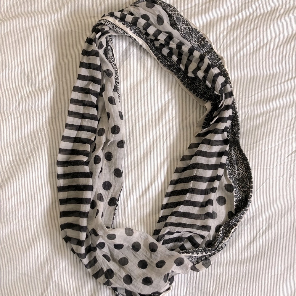 black and white mixed pattern circle scarf